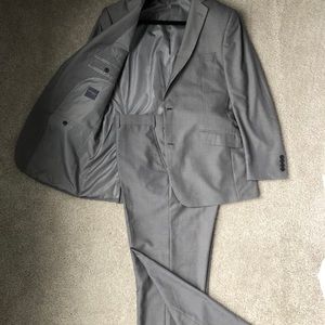 Madison Modern Fit Gray Suit